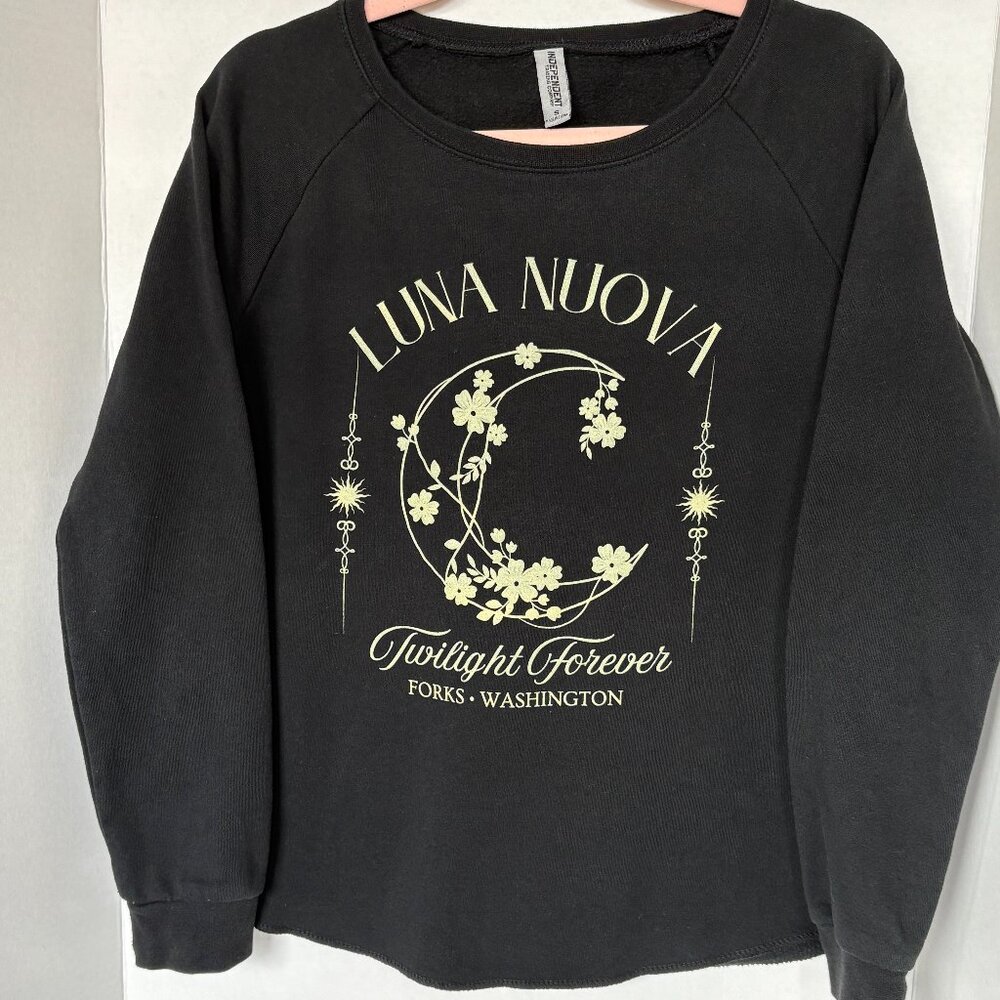 Luna Nuova‎ Twilight Forever Forks WA Sweatshirt Small Black Graphic Pullover